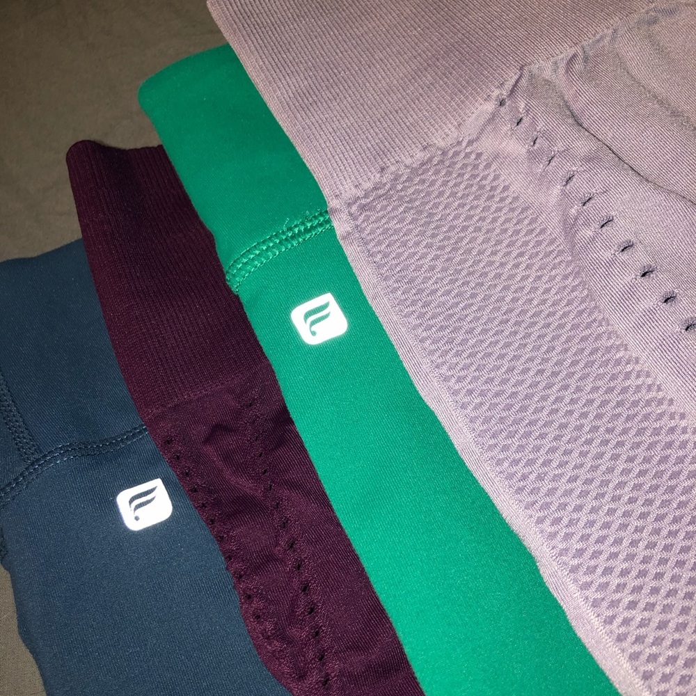 Lot of 4 L/XL Fabletics Capri length leggings